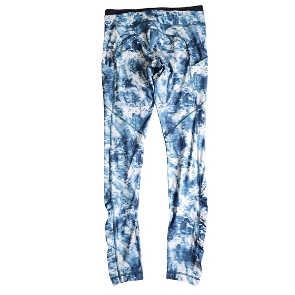 Lululemon Speed Tight Runched Ankle Blue Tie-Dye Leggings Size 8 - Picture 2 of 4